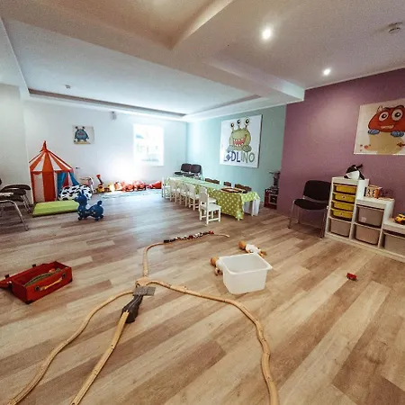 Familien- Und Kinderclubhotel Wolkensteinbar Powered By Magic Mountains Szálloda Bramberg am Wildkogel